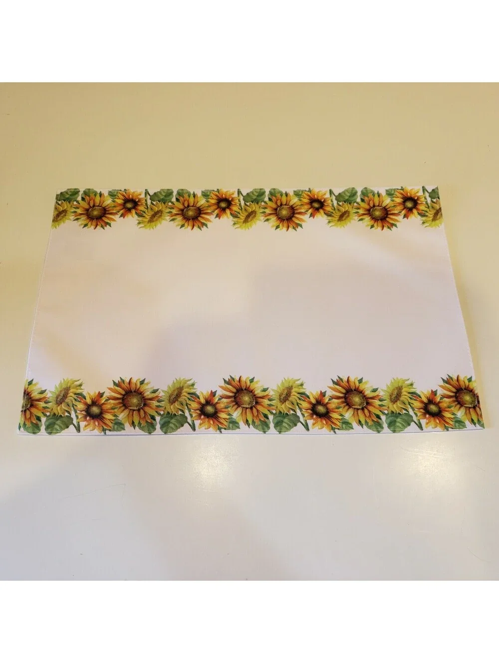 Sunflower Placemats Set of 4 Home Collections NWT 12x18 Border Rectangle Garden